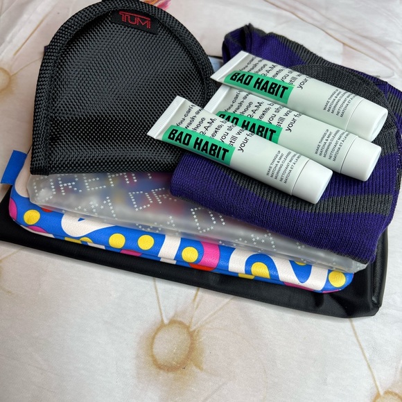 Tumi 8pc Bundle - Picture 7 of 10